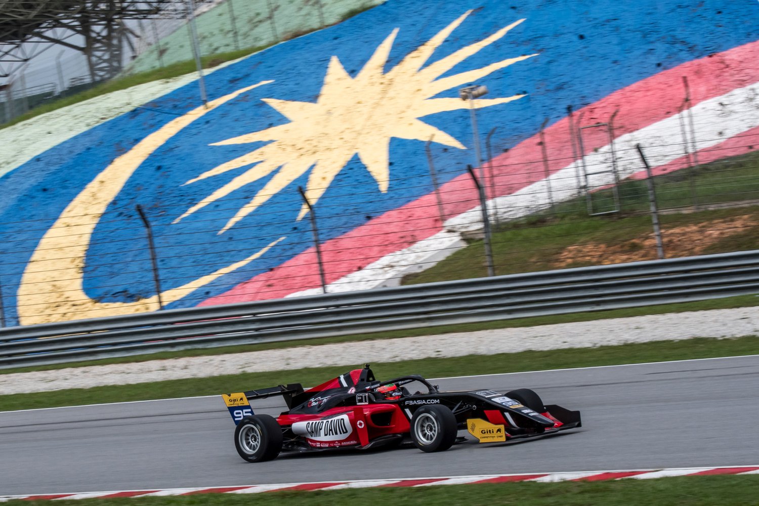 Tom Beckhäuser on track in a Formula 3 car